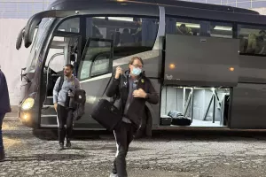 (Φώτος kerkida) Η άφιξη της ΑΕΚ  