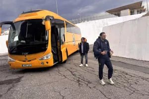 (Φώτος kerkida) Η άφιξη της ΑΕΛ