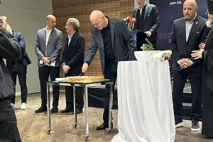 (Φώτος kerkida) Κοπή βασιλόπιτας στο Hilton