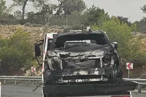 Εμπρησμός στην Επισκοπή (Φώτο)