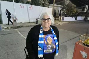 Γιαγιά Φωτεινή στο Kerkida/Aτάκες για Τιμούρ και τον αγαπημένο της παίκτη! (Βίντεο)