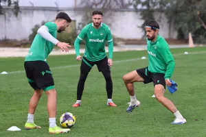 (Φώτος) "Πράσινοι" σε δράση
