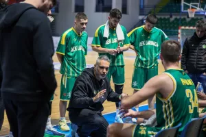 Συνεχίζει ακάθεκτη η ΑΕΚ