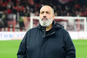 Καραπαπάς: «Συγκλονιστική πρόκριση, αφιερωμένη στον Μαρινάκη και τον λαό μας»