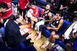 Τα έβαλε με... τους ΡΕΦ ο Μπαρτζώκας! 