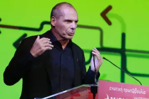 Βαρουφάκης μετά το σάλο από τις δηλώσεις του για τα ναρκωτικά