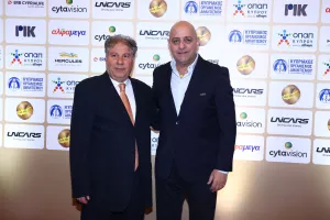 Εκεί ο Χάρης...