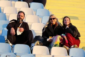 Εικόνες από τις κερκίδες στο Παραλίμνι