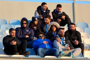 Εικόνες από τις κερκίδες στο Παραλίμνι