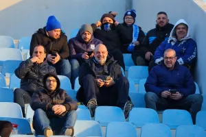 Εικόνες από τις κερκίδες στο Παραλίμνι