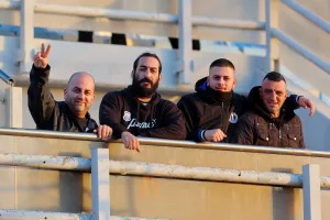 Εικόνες από τις κερκίδες στο Παραλίμνι