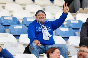 ΦΩΤΟΣ από τις κερκίδες