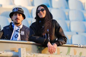 Εικόνες από τις κερκίδες στο Παραλίμνι
