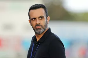 "Αν αυτό ήταν ξεκάθαρο και προφανές λάθος για να κληθεί από το VAR, τότε σηκώνω τα χέρια ψηλά"