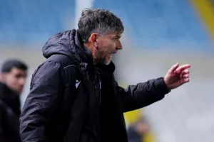 ΑΠΟΕΛ-Ομόνοια Αραδίππου: Μίλησε...τελευταίος ο Καλλής και σόκαρε τους "γαλαζοκίτρινους"
