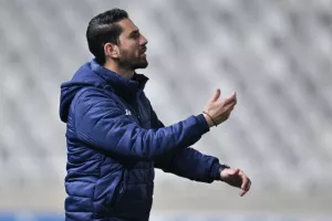 ΑΠΟΕΛ - Ακρίτας: Καρδιοχτύπησαν όμως πήραν το τρίποντο με Ντράζιτς οι γαλαζοκίτρινοι