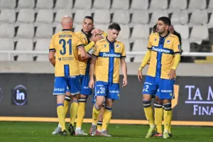ΑΠΟΕΛ - Ακρίτας: Καρδιοχτύπησαν όμως πήραν το τρίποντο με Ντράζιτς οι γαλαζοκίτρινοι