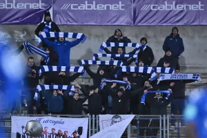Πιστοί και ΩΡΑΙΟΙ!