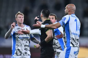 Απόλλων - ΑΠΟΕΛ: Τα είχε όλα, βάφτηκε γαλάζιο με δυο πέναλτι!