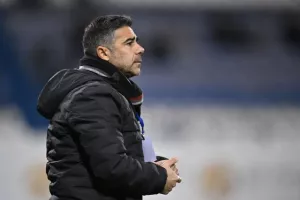 Τεσσάρα και... διατήρηση απόστασης ασφαλείας (φώτος)