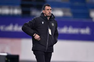 Τεσσάρα και... διατήρηση απόστασης ασφαλείας (φώτος)
