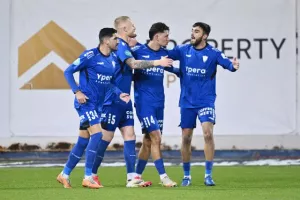 Τεσσάρα και... διατήρηση απόστασης ασφαλείας (φώτος)