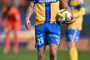 ΑΠΟΕΛ-Ομόνοια Αραδίππου: Μίλησε...τελευταίος ο Καλλής και σόκαρε τους "γαλαζοκίτρινους"