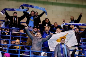 (ΦΩΤΟΣ) Οι Παφίτες στο Stamford Bridge