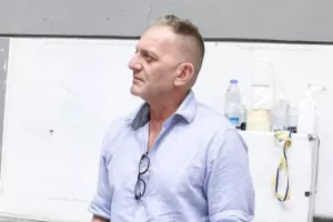 Ευχάριστα...για Χάρη Φωτίου