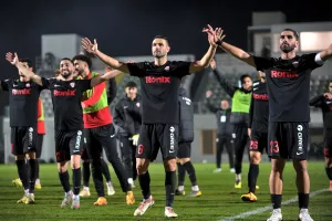 Δε σταματά πουθενά το ''ερυθρόλευκο'' τρένο, δεύτερη σερί ήττα για Δόξα!