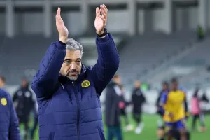 Μοίρασε... συγχαρητήρια ο Μαρτίνς και αφιέρωσε την πρόκριση στους ΑΕΛίστες