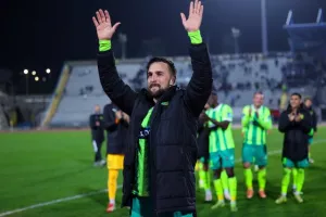 Ζωντανή στη "μάχη" για τον τίτλο η ΑΕΚ με ΔΙΠΛΟ επί της Πάφος FC! (φώτος)