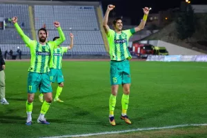 Ζωντανή στη "μάχη" για τον τίτλο η ΑΕΚ με ΔΙΠΛΟ επί της Πάφος FC! (φώτος)