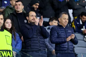 Παρών... στο κρίσιμο ματς ο ΠτΔ