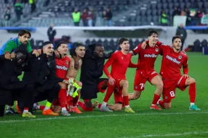 (ΒΙΝΤΕΟ Kerkida/φώτος) Πάρτι...με τον κόσμο στο τέλος!