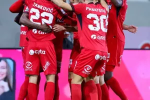 Οχτώ γκολ και σπουδαία ΝΙΚΗ στη Λεμεσό με show Μαέ στο 100ο του Μπεργκ!
