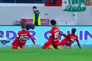 Οχτώ γκολ και σπουδαία ΝΙΚΗ στη Λεμεσό με show Μαέ στο 100ο του Μπεργκ!