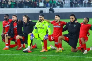 (ΒΙΝΤΕΟ Kerkida/φώτος) Πάρτι...με τον κόσμο στο τέλος!