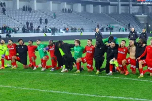 (ΒΙΝΤΕΟ Kerkida/φώτος) Πάρτι...με τον κόσμο στο τέλος!