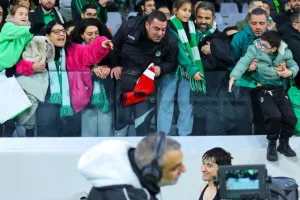 (ΒΙΝΤΕΟ Kerkida/φώτος) Πάρτι...με τον κόσμο στο τέλος!