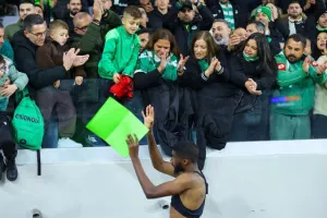 (ΒΙΝΤΕΟ Kerkida/φώτος) Πάρτι...με τον κόσμο στο τέλος!