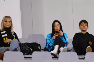 (Φώτος) Ο κόσμος στο "Αλφαμέγα"