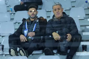 ΦΩΤΟΣ/Οι Απολλωνίστες και οι ΑΠΟΕΛίστες στις κερκίδες