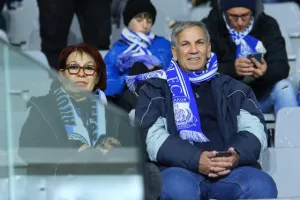 ΦΩΤΟΣ/Οι Απολλωνίστες και οι ΑΠΟΕΛίστες στις κερκίδες