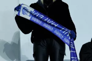 ΦΩΤΟΣ/Οι Απολλωνίστες και οι ΑΠΟΕΛίστες στις κερκίδες