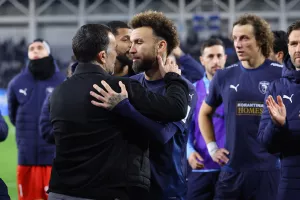 Η αγκαλιά της αμοιβαίας εκτίμησης