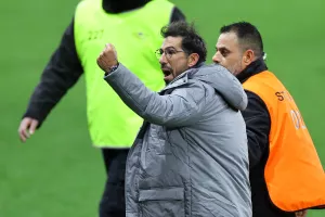 (Φώτος) Γροθιά... Λοσάδα!