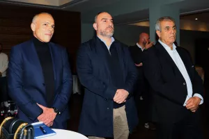 (Φώτος kerkida) Κοπή βασιλόπιτας στο Hilton