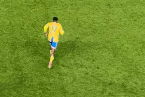 ΤΩΡΑ... απαραίτητος!