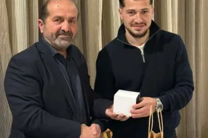 Η "βυσσινί" βασιλόπιτα (Φώτος)
